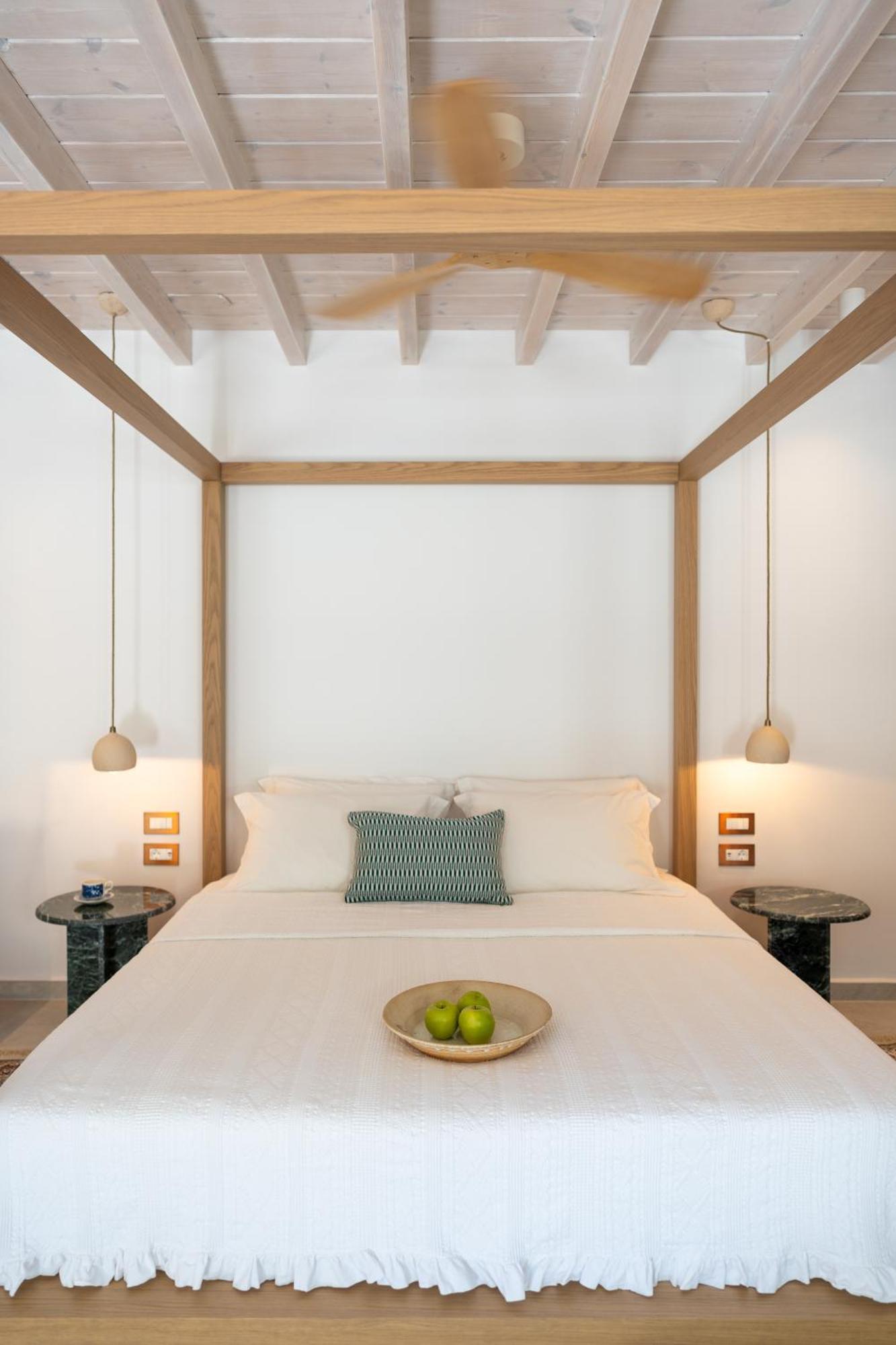 Nisomar Suites Sými Buitenkant foto