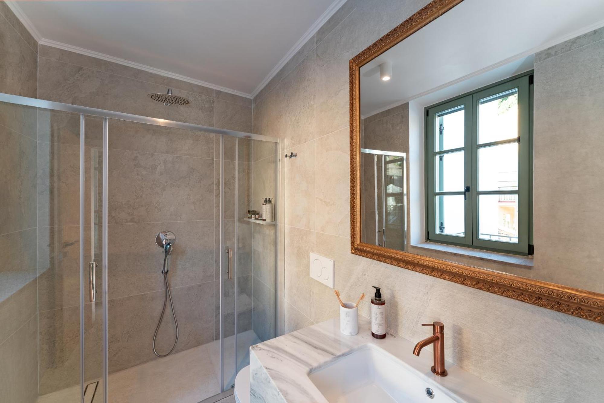 Nisomar Suites Sými Buitenkant foto